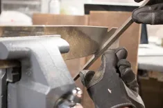 Metal filing method