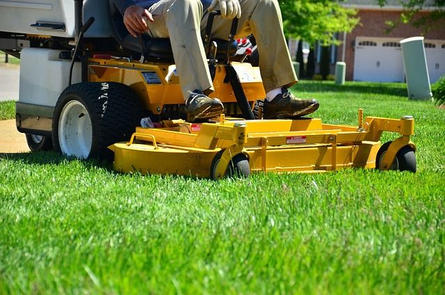  Lawn Mower by LawnAsk